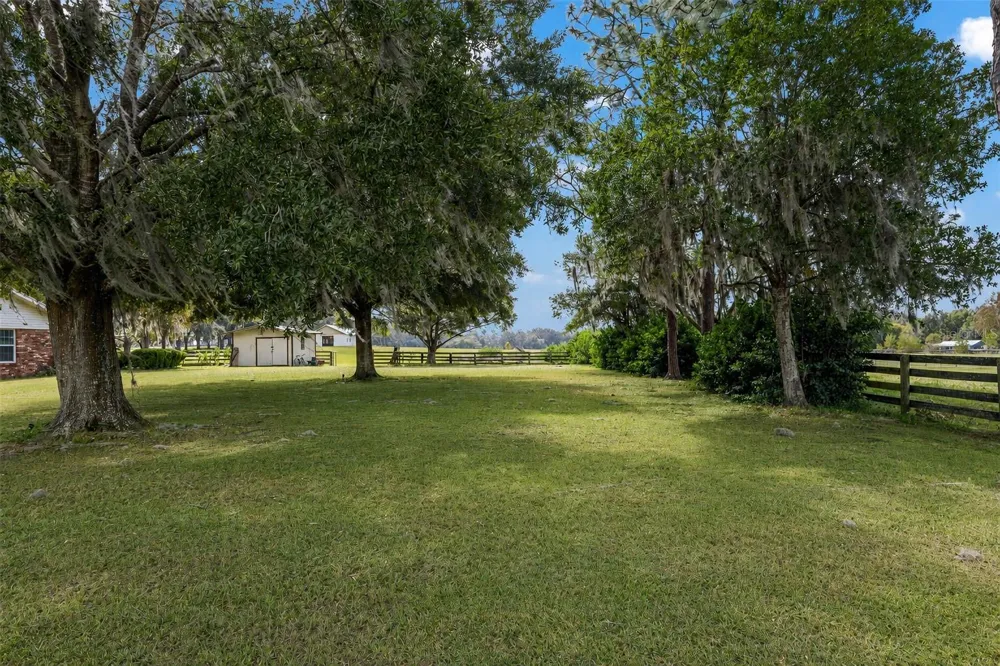 8544 NW 160TH AVENUE Morriston, FL 32668