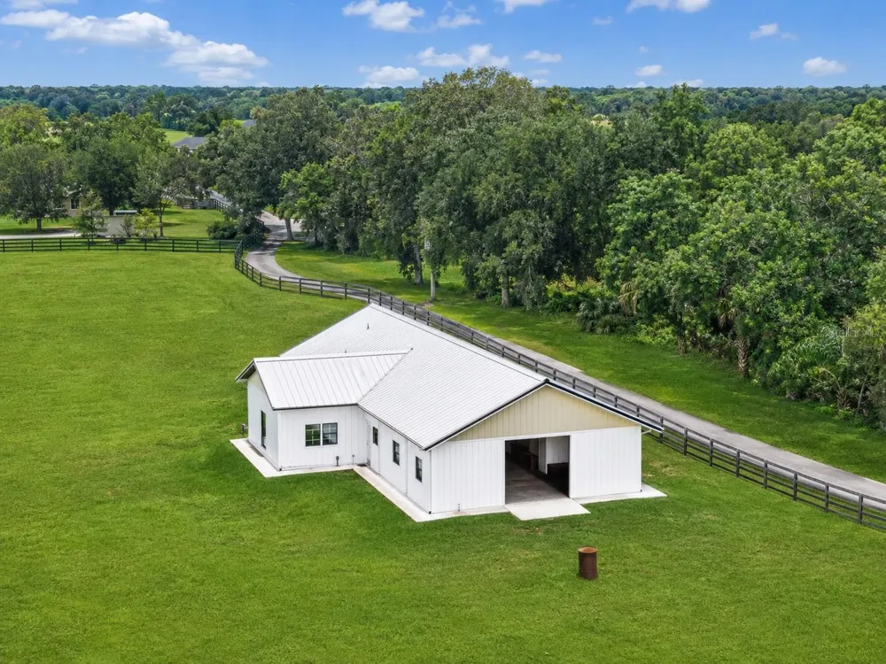 8544 NW 160TH AVENUE Morriston, FL 32668