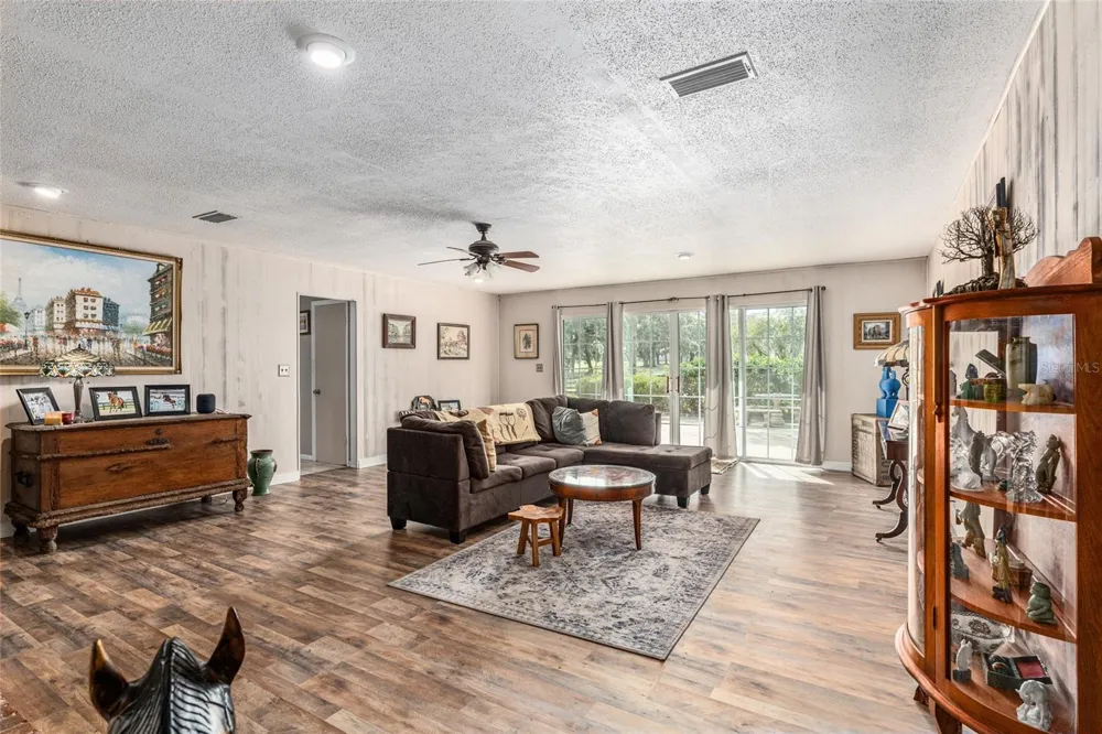 8544 NW 160TH AVENUE Morriston, FL 32668