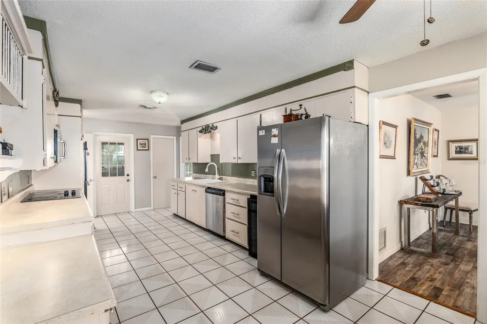 8544 NW 160TH AVENUE Morriston, FL 32668