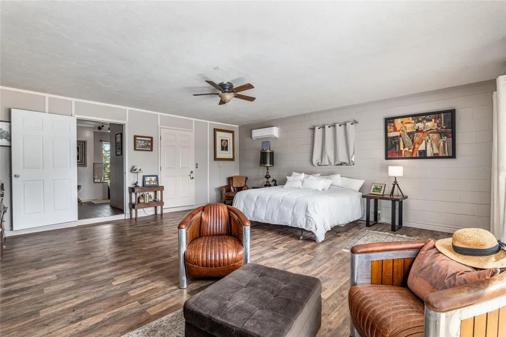 8544 NW 160TH AVENUE Morriston, FL 32668