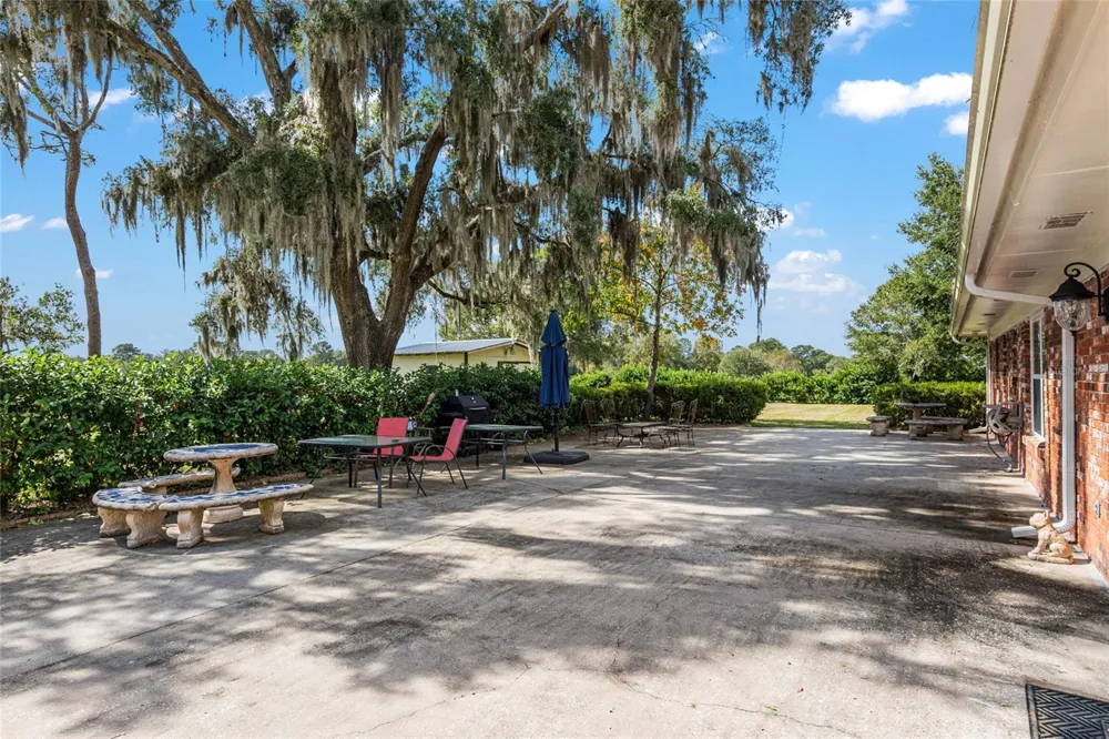 8544 NW 160TH AVENUE Morriston, FL 32668