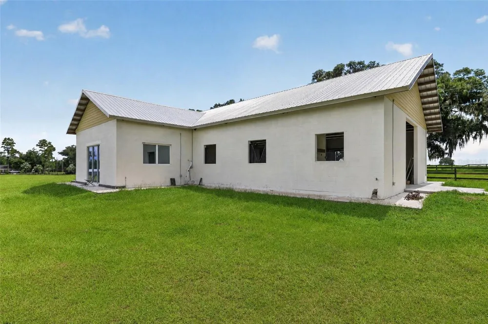 8544 NW 160TH AVENUE Morriston, FL 32668