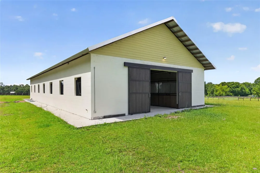 8544 NW 160TH AVENUE Morriston, FL 32668