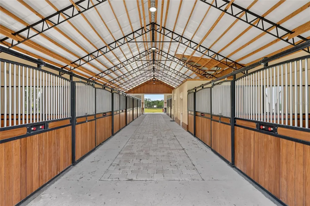 8544 NW 160TH AVENUE Morriston, FL 32668