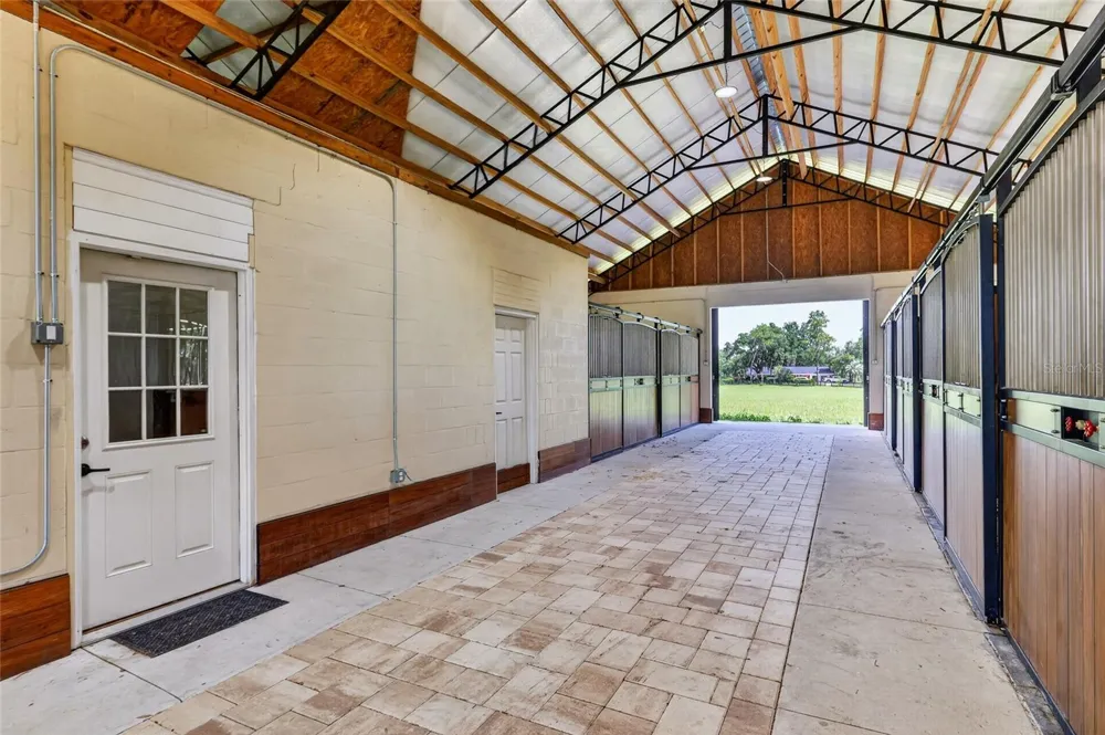 8544 NW 160TH AVENUE Morriston, FL 32668