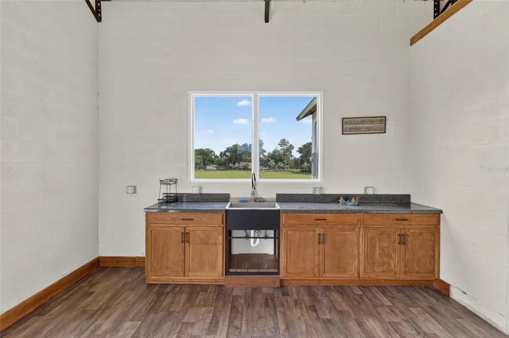 8544 NW 160TH AVENUE Morriston, FL 32668