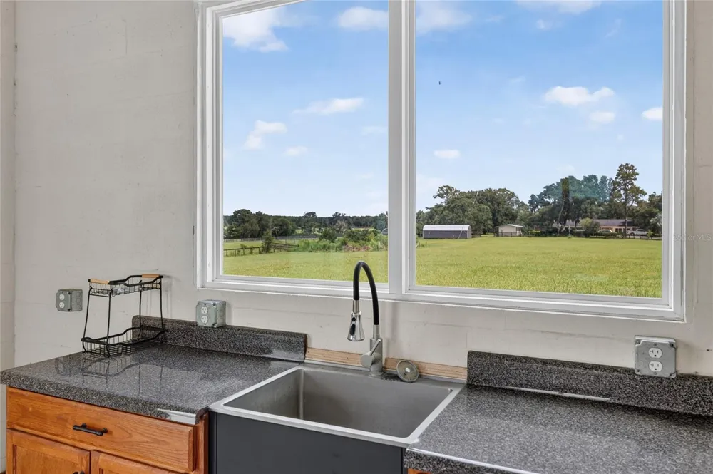 8544 NW 160TH AVENUE Morriston, FL 32668
