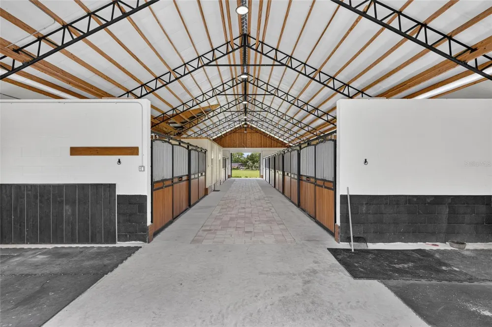 8544 NW 160TH AVENUE Morriston, FL 32668