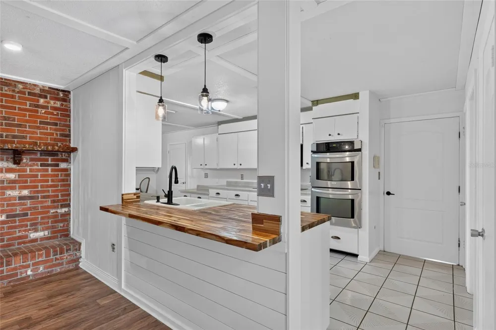 8544 NW 160TH AVENUE Morriston, FL 32668