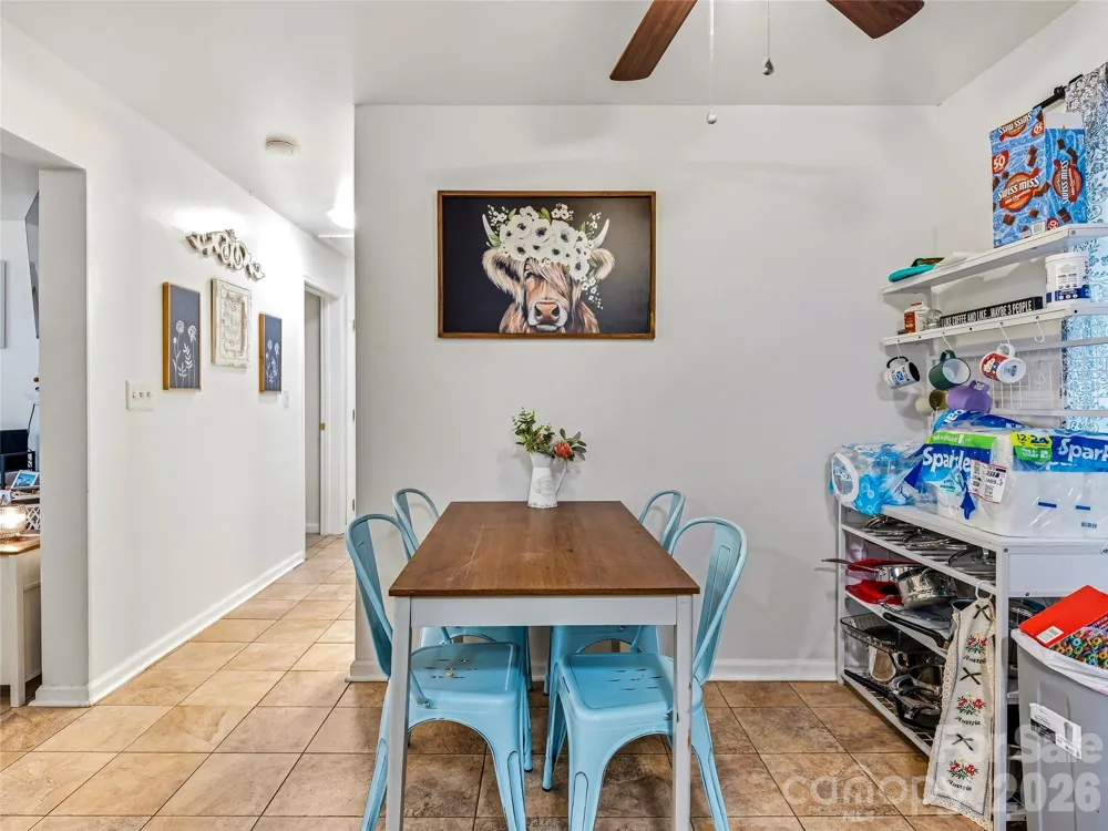 214 Short Michigan Avenue Asheville, NC 28806
