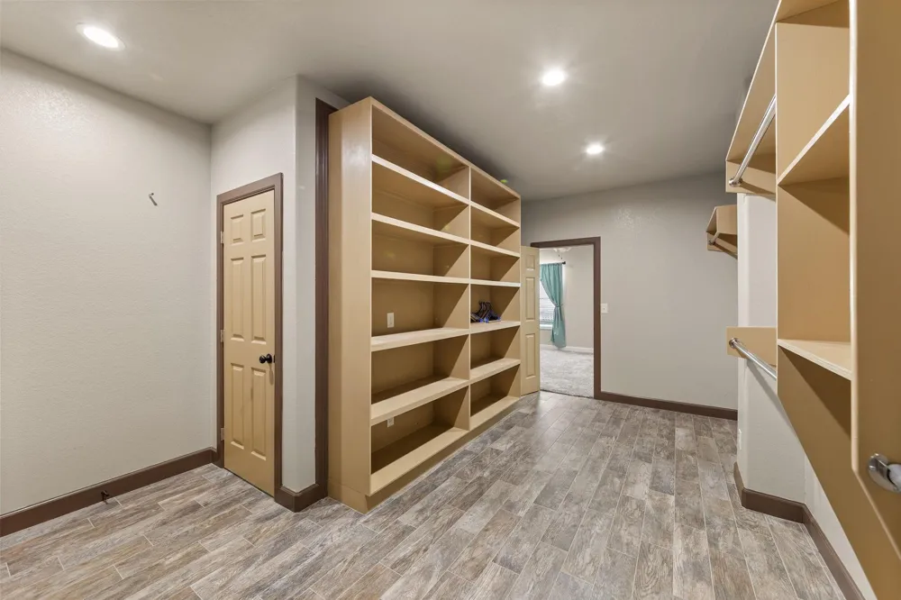 659 Brit Bailey Boulevard Angleton, TX 77515