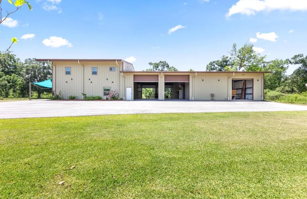 659 Brit Bailey Boulevard Angleton, TX 77515
