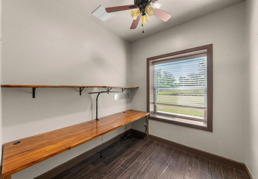 659 Brit Bailey Boulevard Angleton, TX 77515