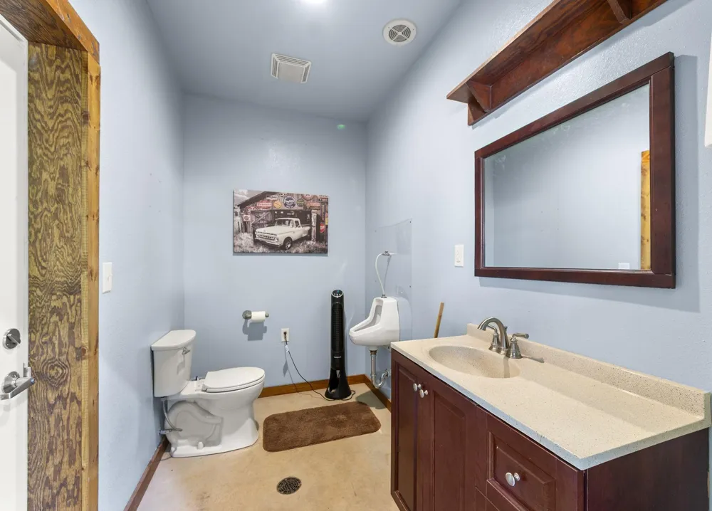 659 Brit Bailey Boulevard Angleton, TX 77515