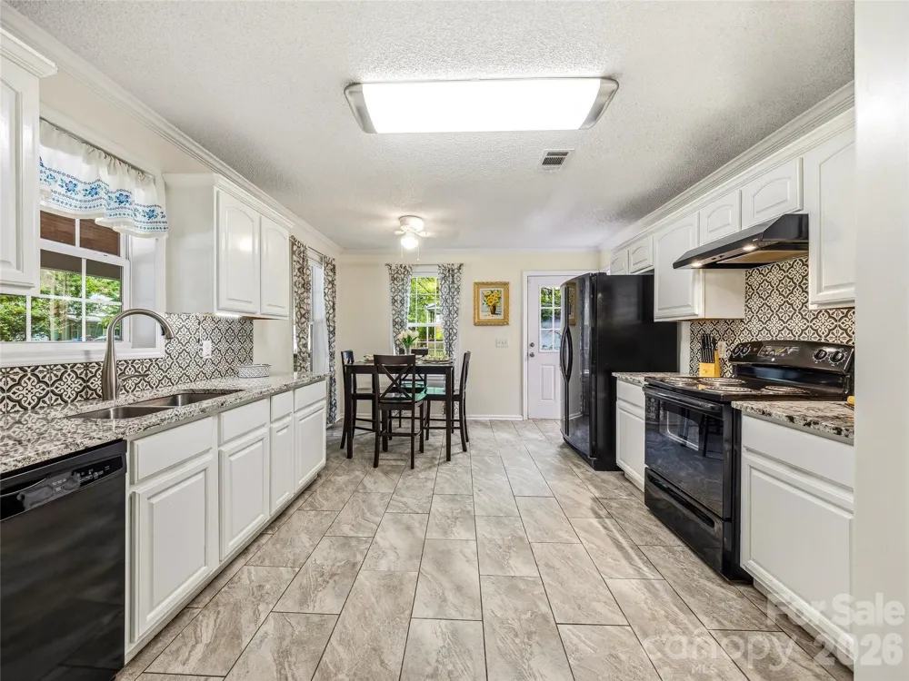 144 Hanover Street Asheville, NC 28806