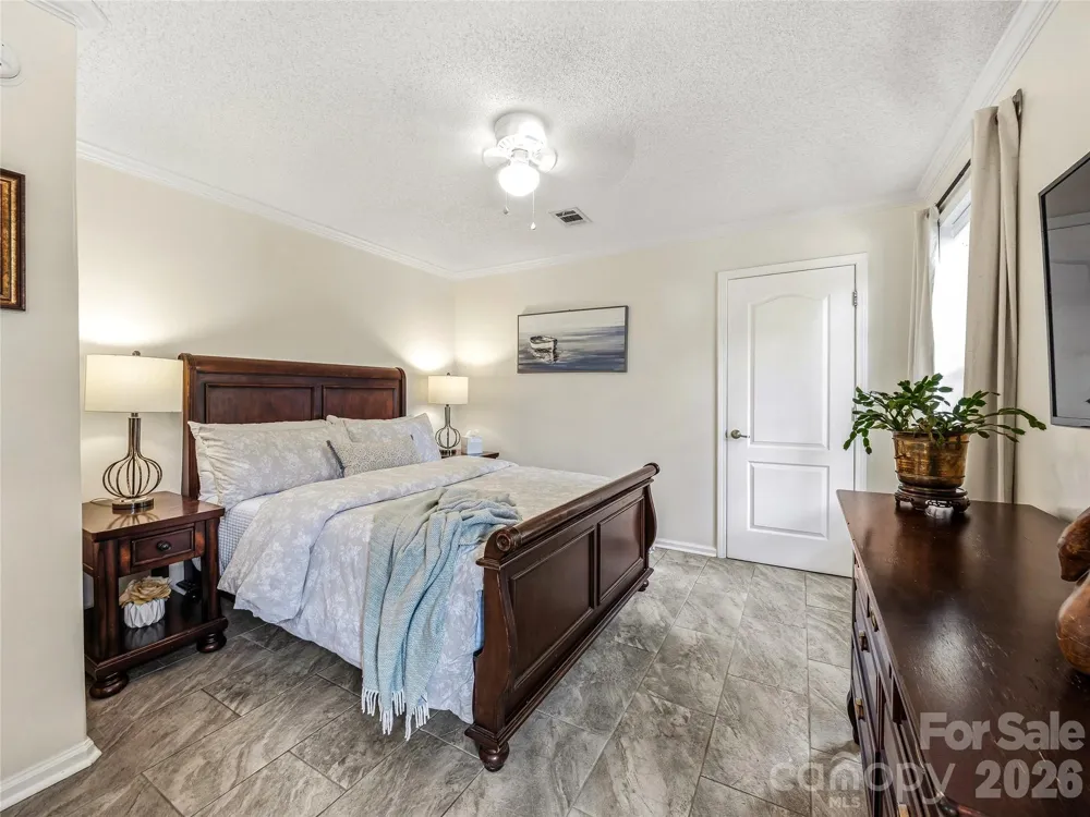 144 Hanover Street Asheville, NC 28806