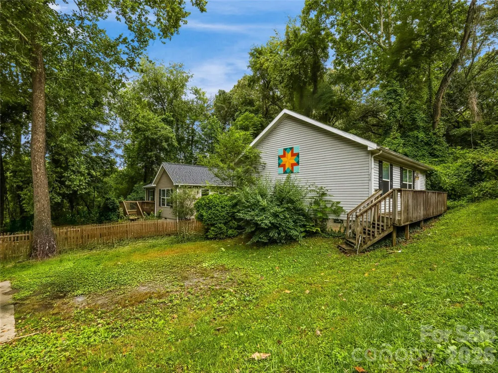 144 Hanover Street Asheville, NC 28806