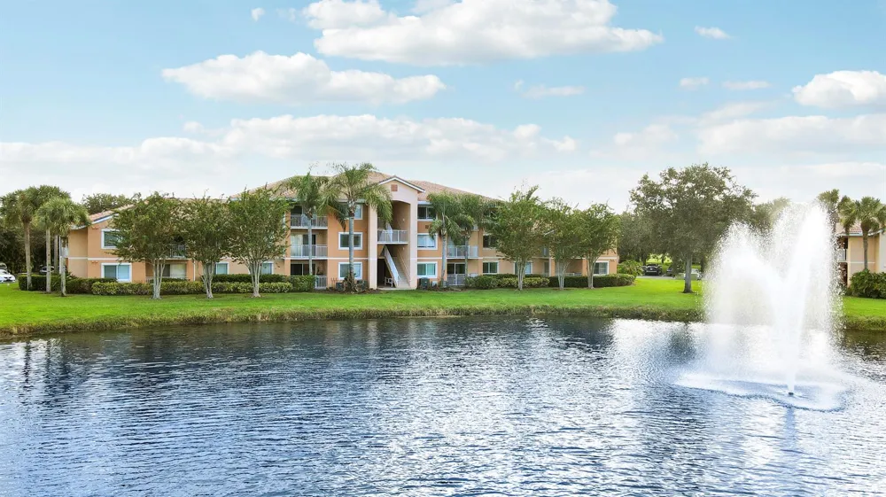 121 SW Palm Drive #306 Port St. Lucie, FL 34986