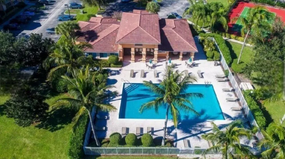 121 SW Palm Drive #306 Port St. Lucie, FL 34986