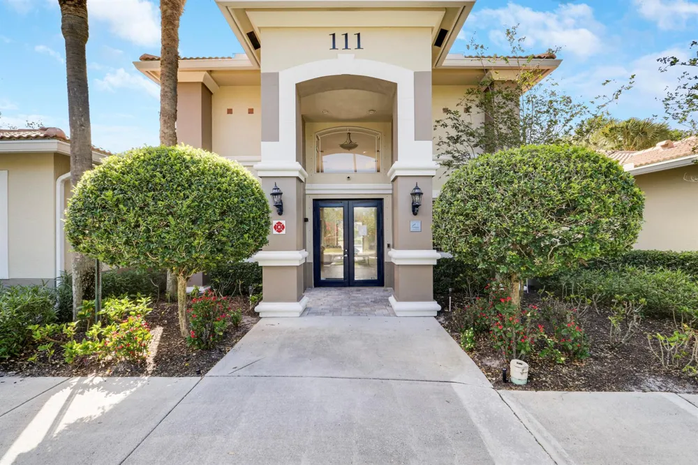 121 SW Palm Drive #306 Port St. Lucie, FL 34986