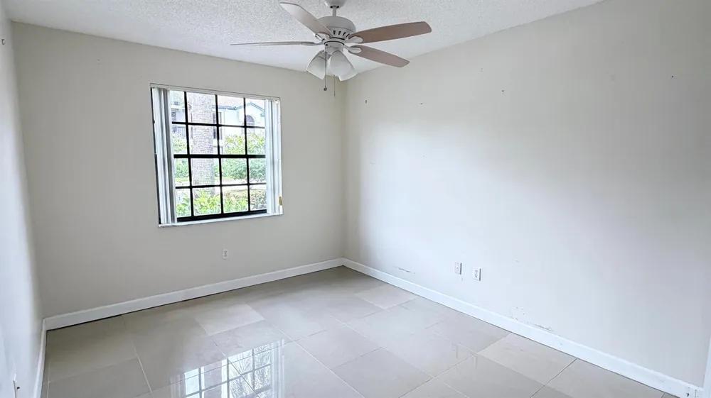 5136 FLORIA DRIVE #G Boynton Beach, FL 33437