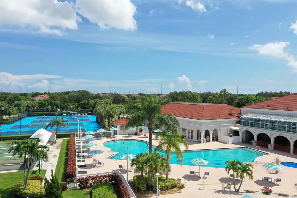 5136 FLORIA DRIVE #G Boynton Beach, FL 33437