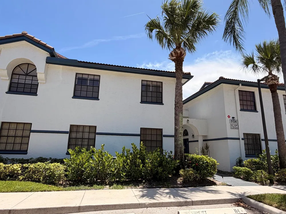 5136 FLORIA DRIVE #G Boynton Beach, FL 33437