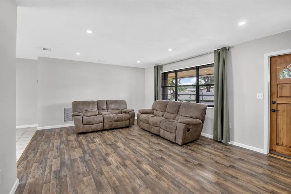 8968 SW 52nd Place Cooper City, FL 33328