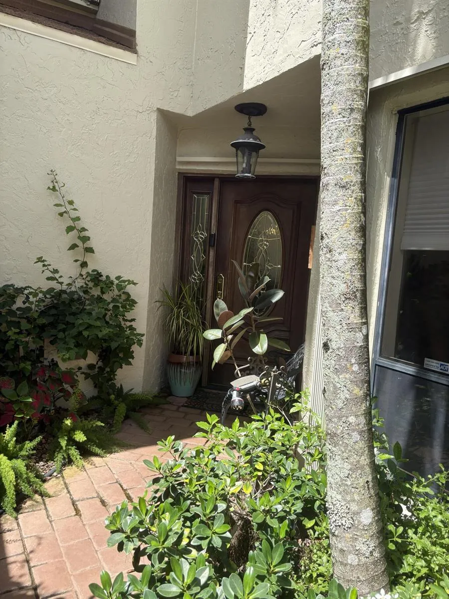 38 W Balfour Road W Palm Beach Gardens, FL 33418