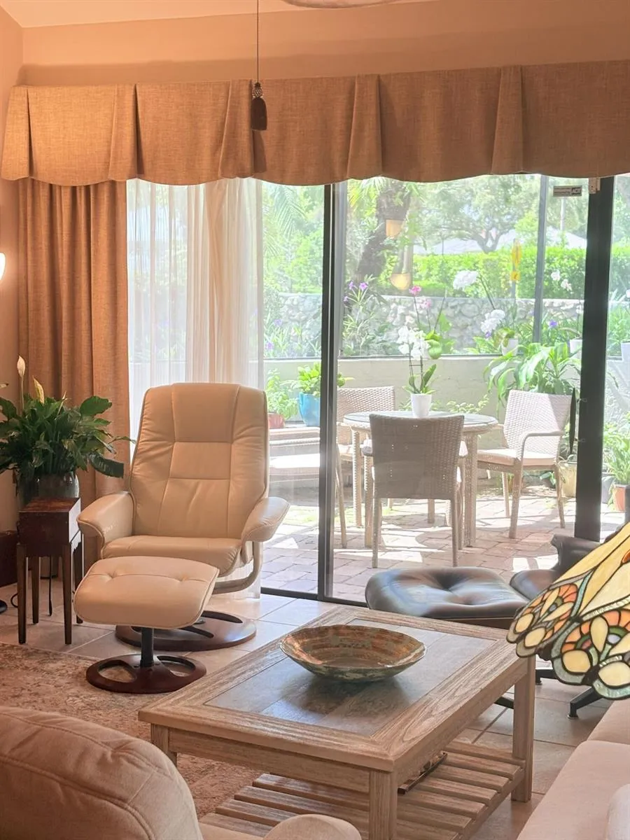 38 W Balfour Road W Palm Beach Gardens, FL 33418