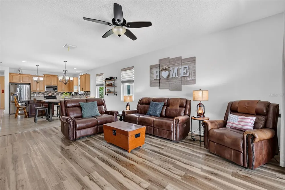 3115 ZANDER DRIVE Grand Island, FL 32735