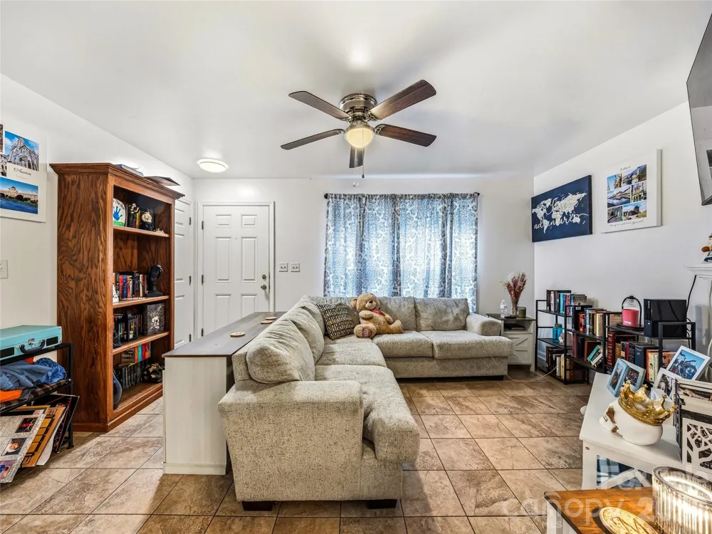 214 Short Michigan Avenue Asheville, NC 28806