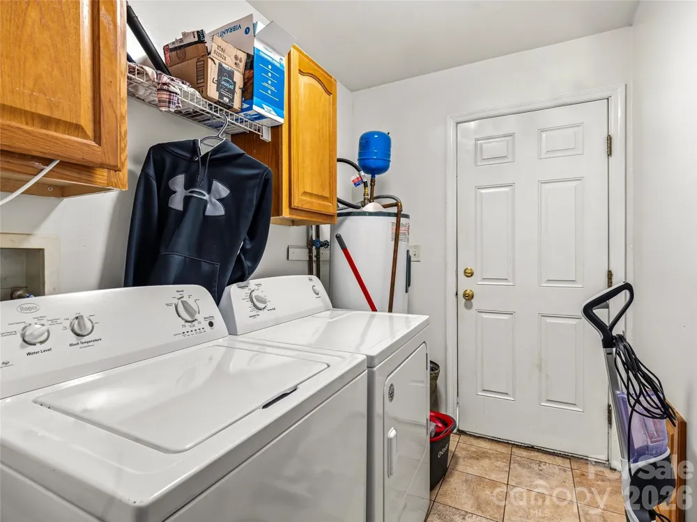 214 Short Michigan Avenue Asheville, NC 28806