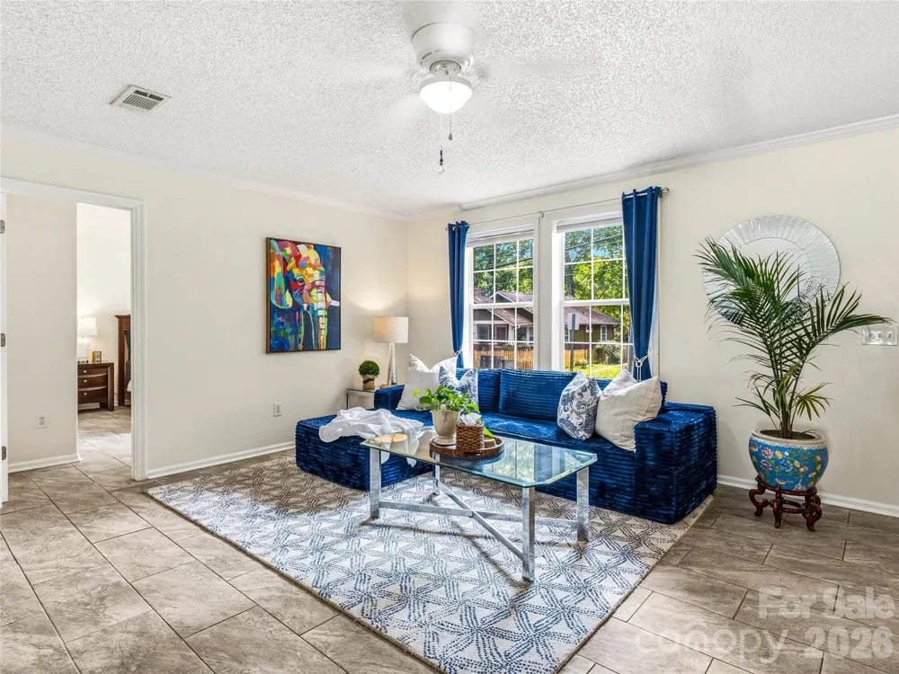 214 Short Michigan Avenue Asheville, NC 28806