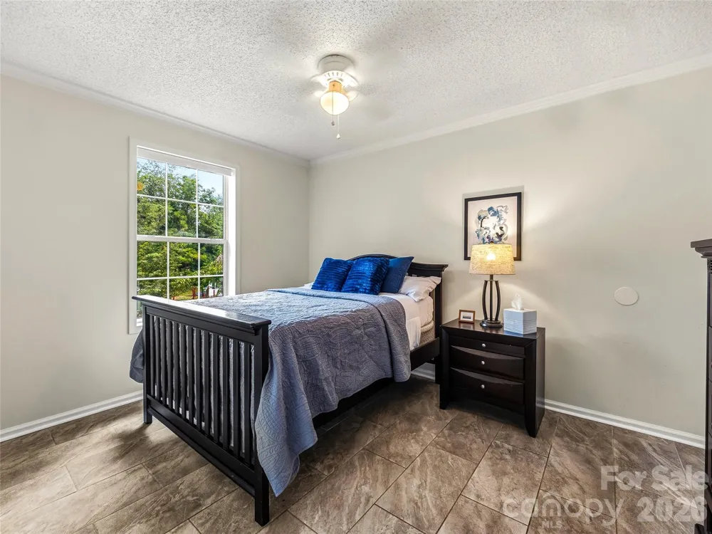 214 Short Michigan Avenue Asheville, NC 28806