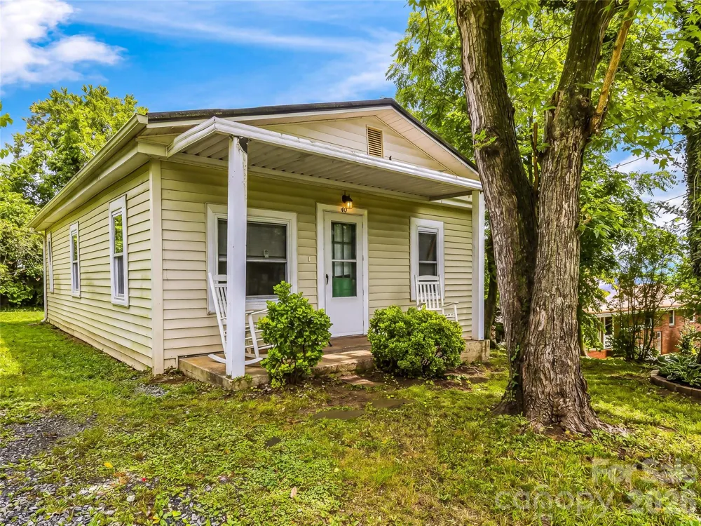 214 Short Michigan Avenue Asheville, NC 28806