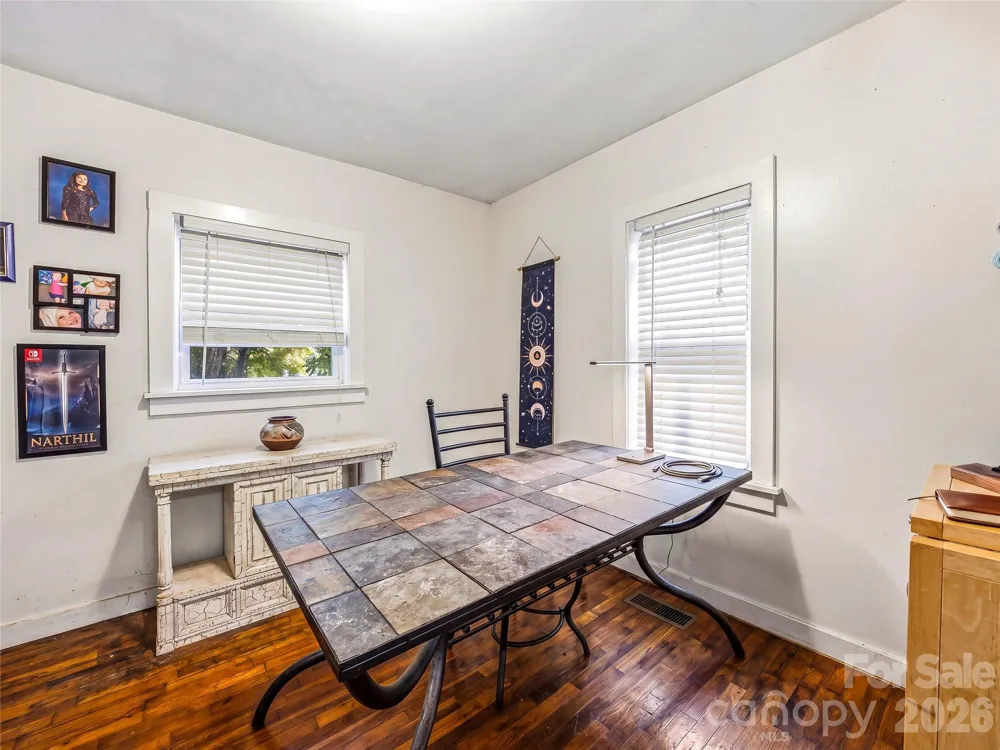 214 Short Michigan Avenue Asheville, NC 28806