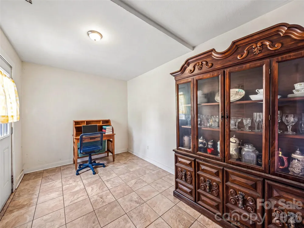 214 Short Michigan Avenue Asheville, NC 28806