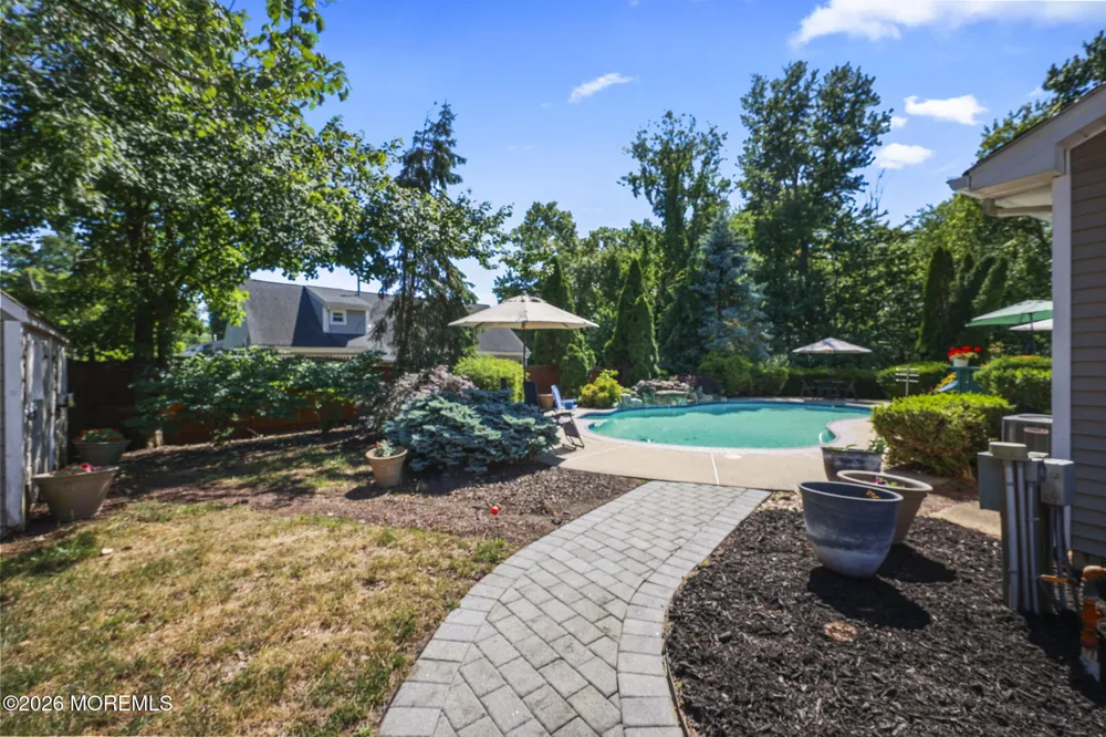 13 Tara Lin Drive Hazlet, NJ 07730