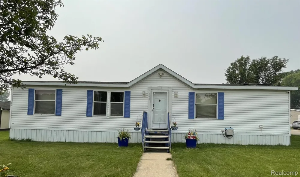 184 Chapman Branch Oxford Charter Township, MI 48371