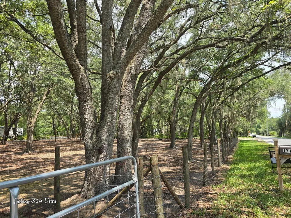 17120 SE 130TH AVENUE Weirsdale, FL 32195