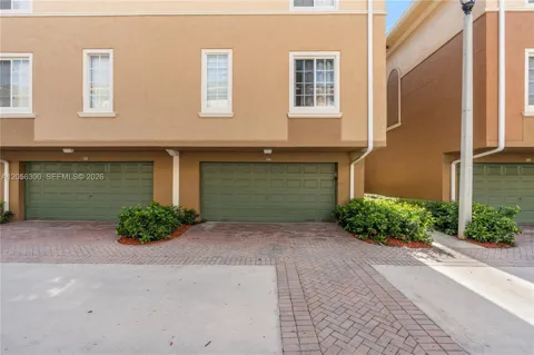 2991 NE 185th Steet #1706