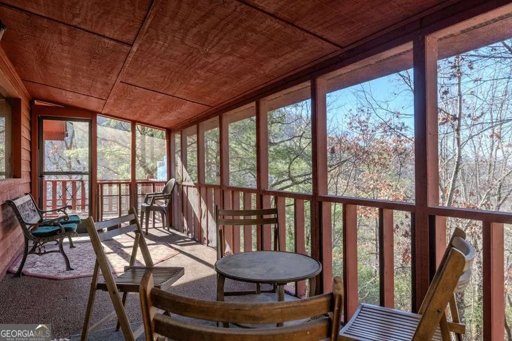 97 Sourwood HOLW Murphy, NC 28906