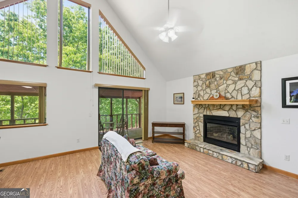 97 Sourwood HOLW Murphy, NC 28906