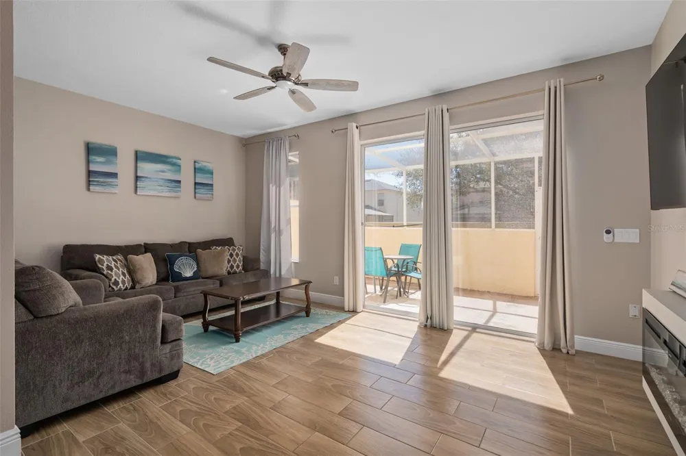 1204 S BEACH CIR Kissimmee, FL 34746