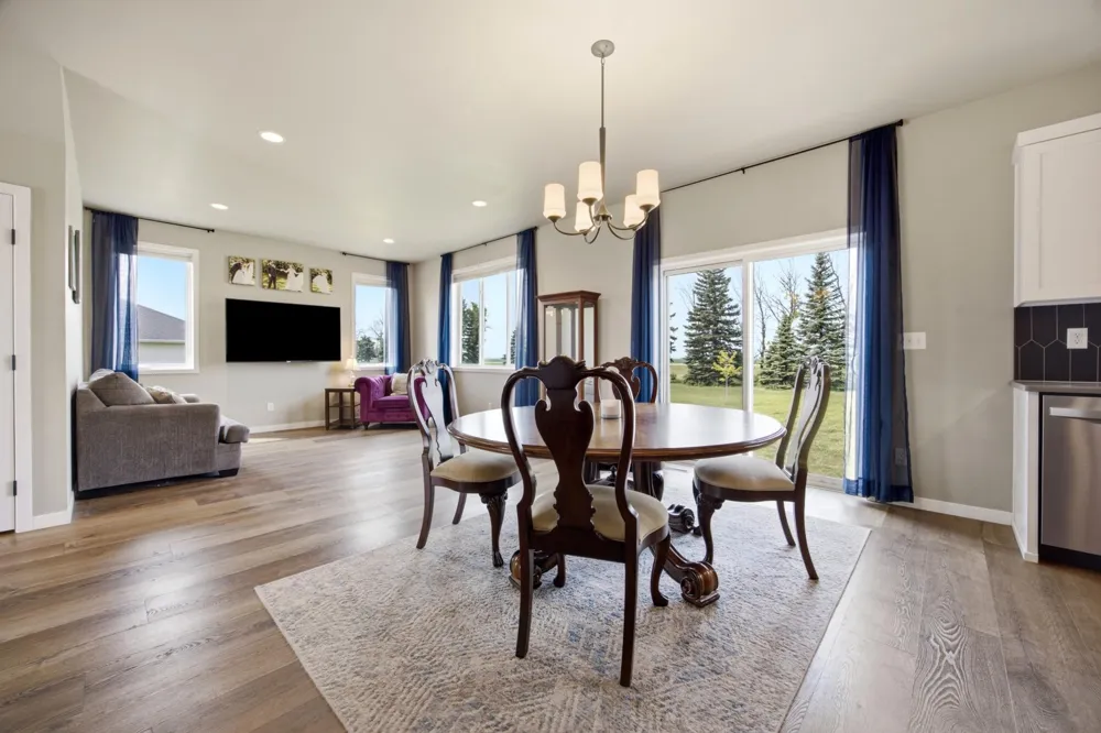 605 Sheyenne Drive Abercrombie, ND 58001