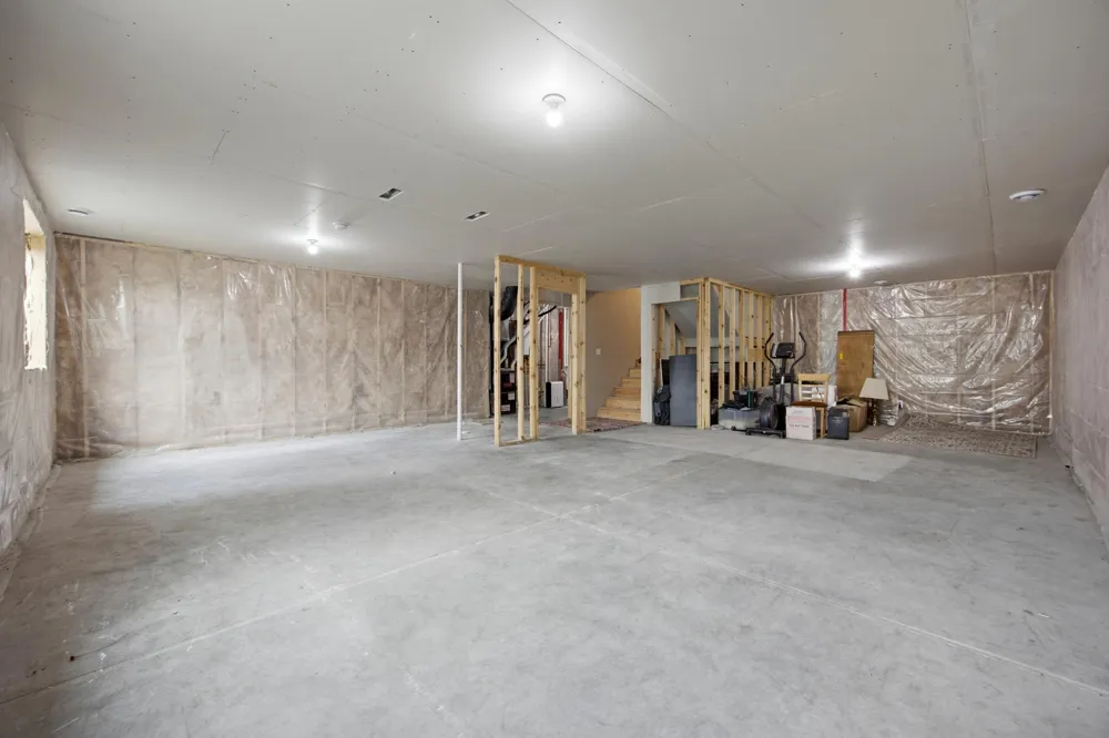 605 Sheyenne Drive Abercrombie, ND 58001