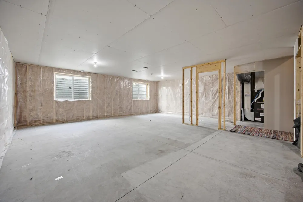 605 Sheyenne Drive Abercrombie, ND 58001