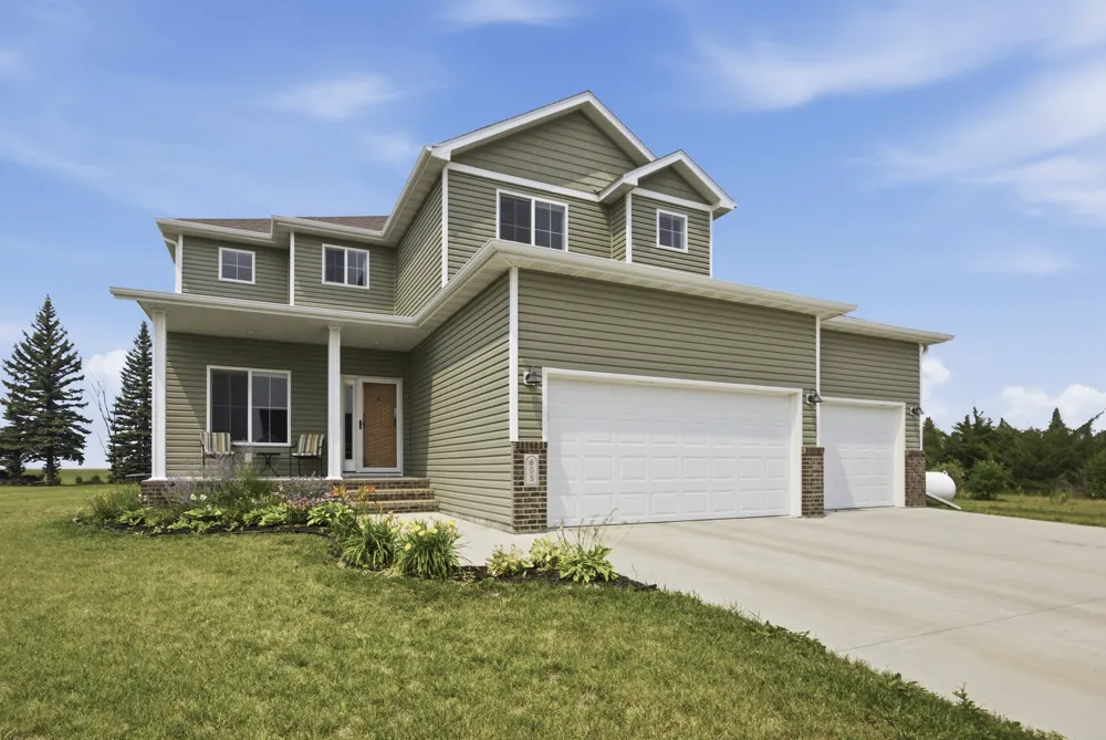 605 Sheyenne Drive Abercrombie, ND 58001
